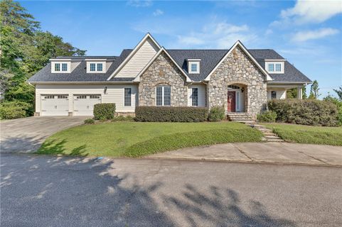 Homes in Jocassee Ridge, Salem