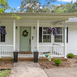 206 Dogwood Court