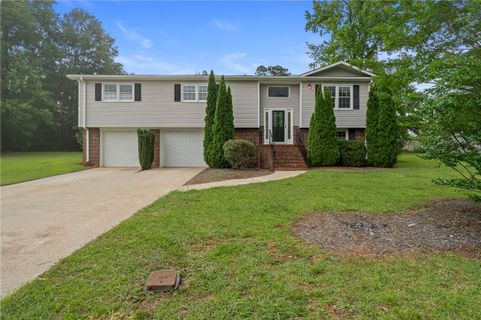 Homes in Twin Brook, Easley