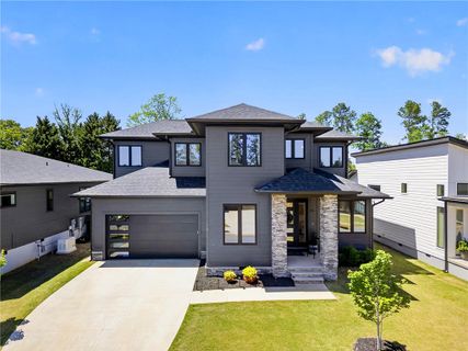 20 Village Crest Drive