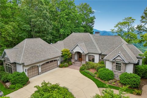 Homes in Cliffs At Valley, Travelers Rest