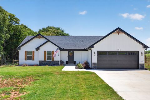 106 Bolt Road