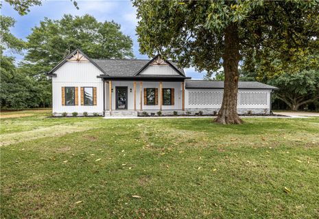 2817 Broadway Lake Road