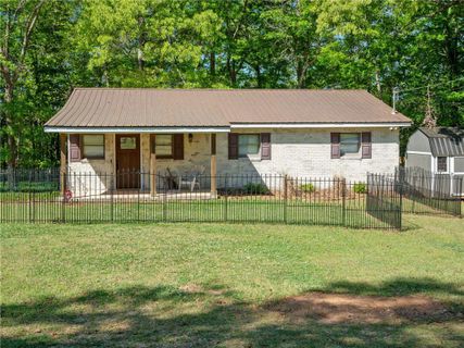 202 Forest Circle