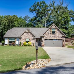 503 Little John Trail