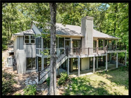 7 Spy Glass Lane active home in Keowee Key, Salem, SC