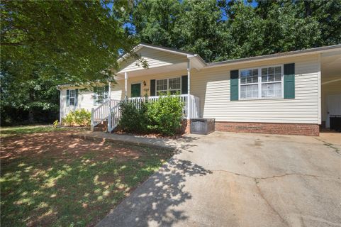 2709 Dellwood Lane