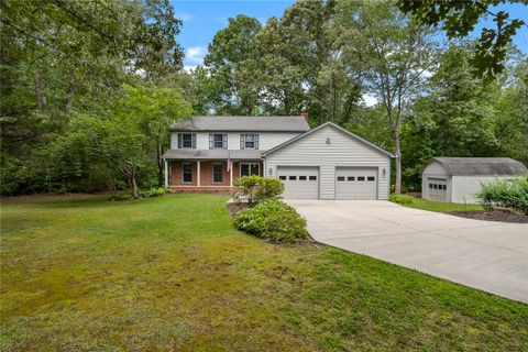 14001 Rhine Court active home in Saxony Forest, Seneca, SC