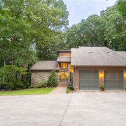 122 Paradise Cir Circle