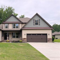 407 Oak Ridge Place