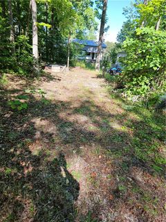 108 Whitby Way active home in Foxwood Hills, Westminster, SC