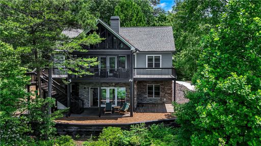Homes in Lake Cherokee, Tamassee