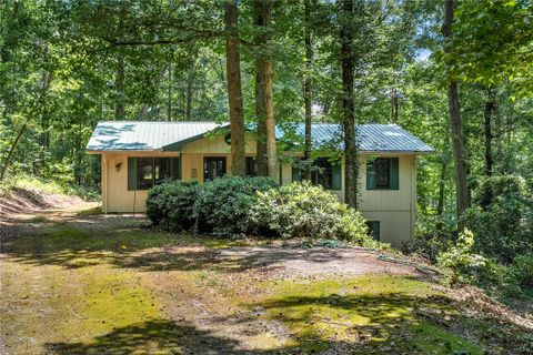 1029 White Pine Lane