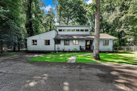 Homes in Shenandoah, Townville