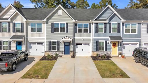 332 Kensley Drive active home in Creekstone Villas, Greenville, SC