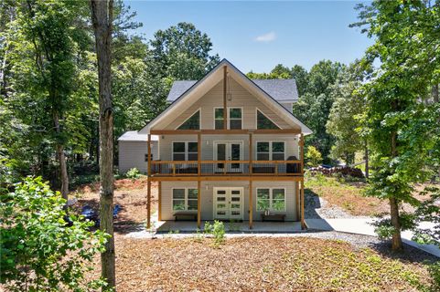 100 Deerwood Drive
