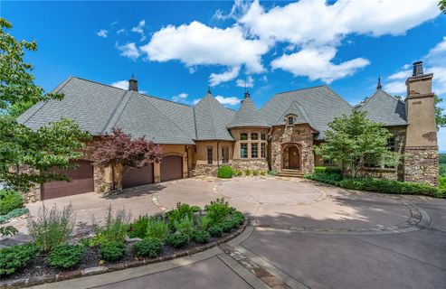 A home in Cliffs At Glassy, Landrum