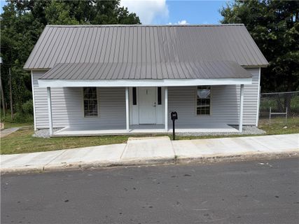 302 Sirrine Street