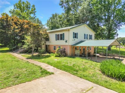 602 Harper Road