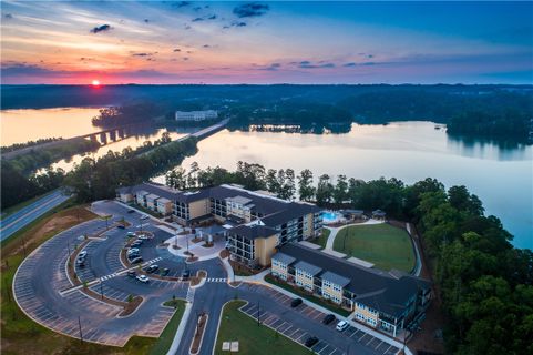 13500 Clemson Boulevard 1104 active home in Lakeside Lodge-Clemson, Seneca, SC