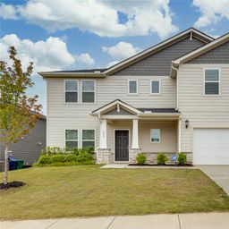 208 Roderick Lane