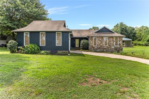 234 Country Glen