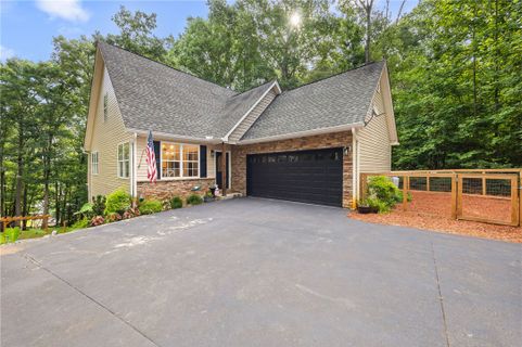 104 Benjamin Drive