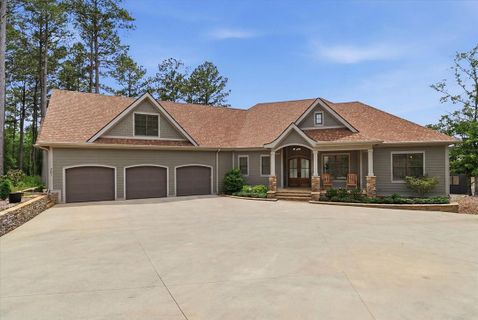 201 Harbor Point Road pending home in Harbor Point, Seneca, SC