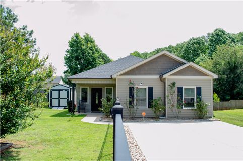 3 Cringle Lane