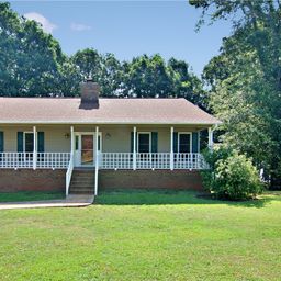 108 N Windy Point