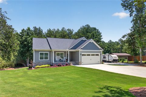 135 Mcalister Road pending home in Peninsula Pointe North, West Union, SC