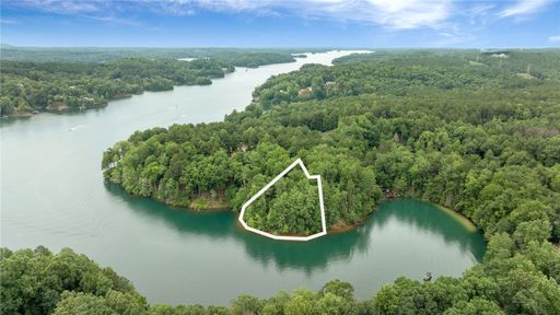 913 Rippling Water Way active home in Cliffs At Keowee Falls South, Salem, SC