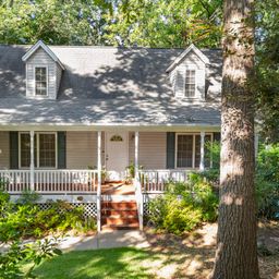 2000 Ridgeview Lane