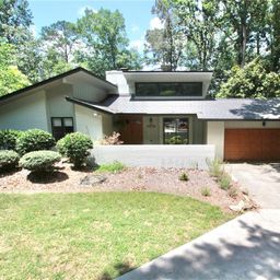 121 Circle Drive
