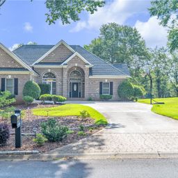 102 Country Walk Lane
