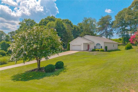 109 Golden Springs Lane pending home in Golden Springs, Liberty, SC