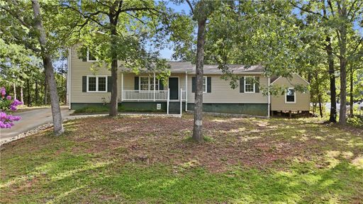2001 Ridgeview Lane