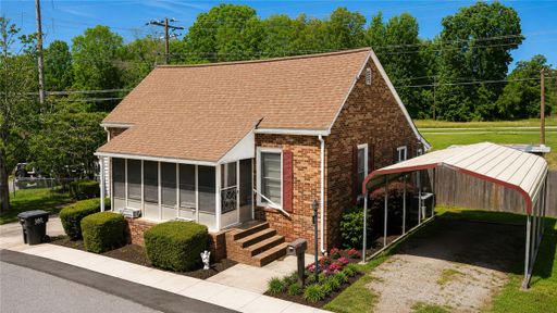 8 Woodward Street