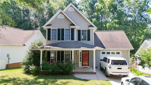 110 Grand Oak Circle active home in Heritage Oaks, Pendleton, SC