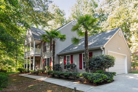 Homes in Willow Creek, Seneca