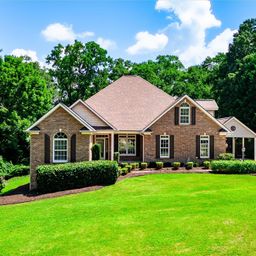 1102 Hunters Trail