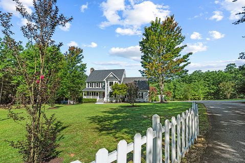 227 Shady Oaks Drive