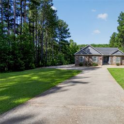 112 Waterside Drive