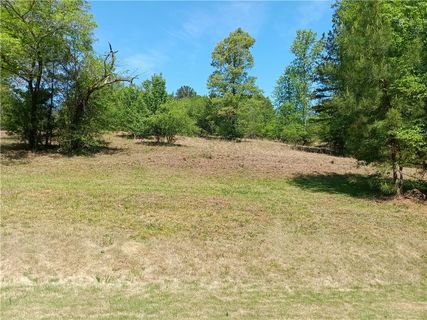 00L-3 Hickory Cove Road active home in Hickory Cove Es, Seneca, SC