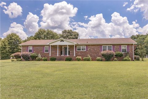 216 Skyland Drive