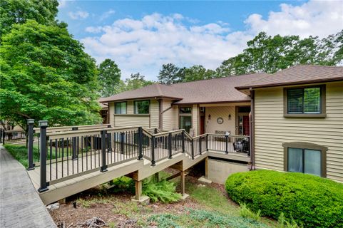 344 Coveview Court active home in Keowee Key, Salem, SC