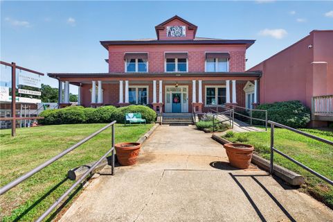 112 W Main Street