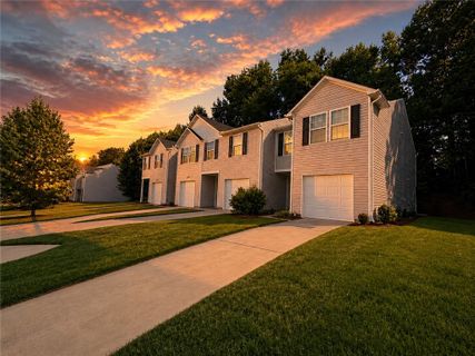 131 Evonshire Boulevard active home in Oak Hill, Anderson, SC