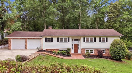 107 Edwards Mill Road pending home in Edwards Forest, Taylors, SC
