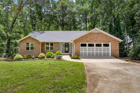 1420 Hunters Trail active home in Hunters Trail, Anderson, SC